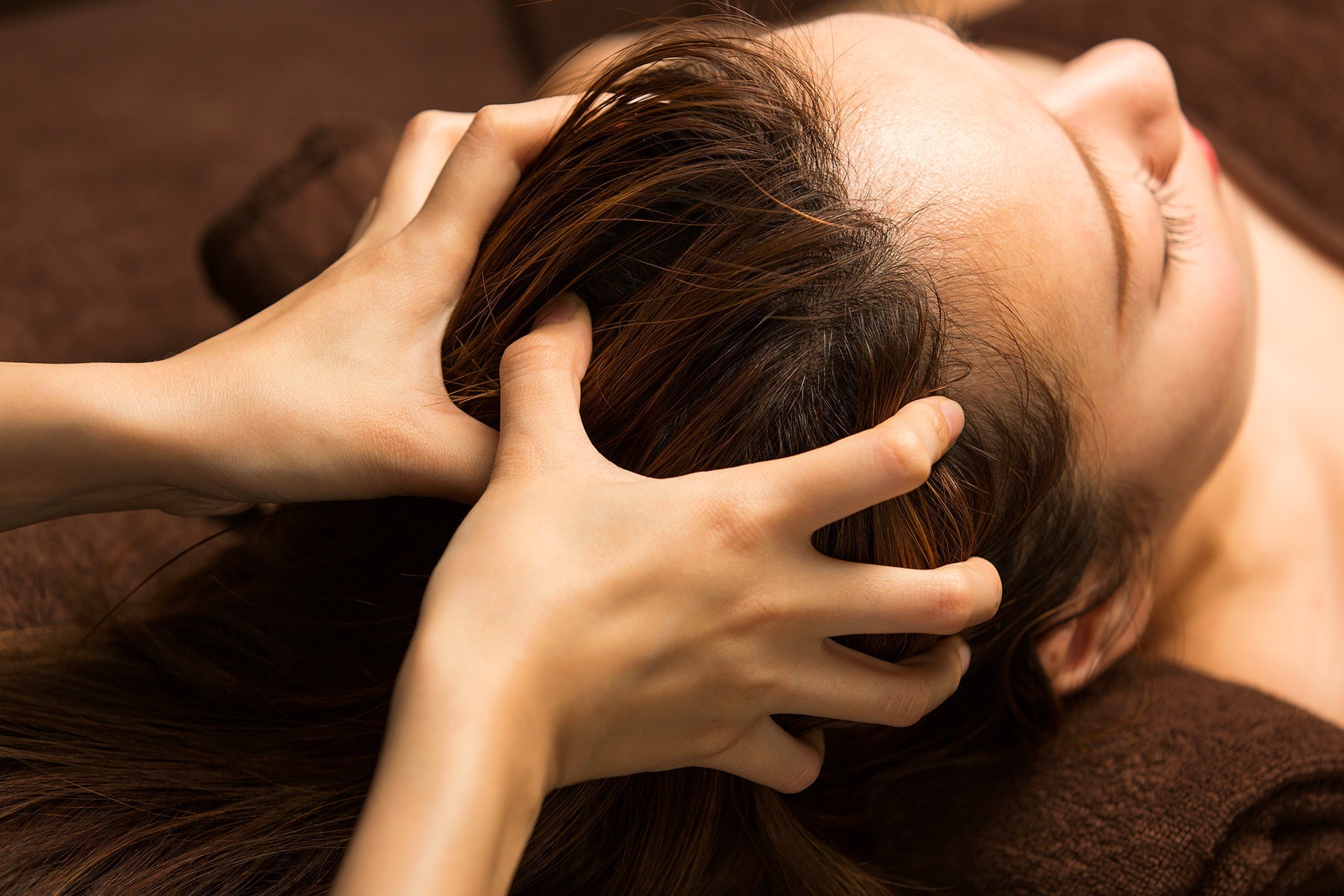 How to Use a Head Massager for Maximum Relaxation | Self-Care with CELF